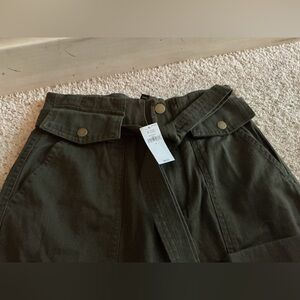 Banana republic  High-Waisted Olive Green cropped pants with Belt